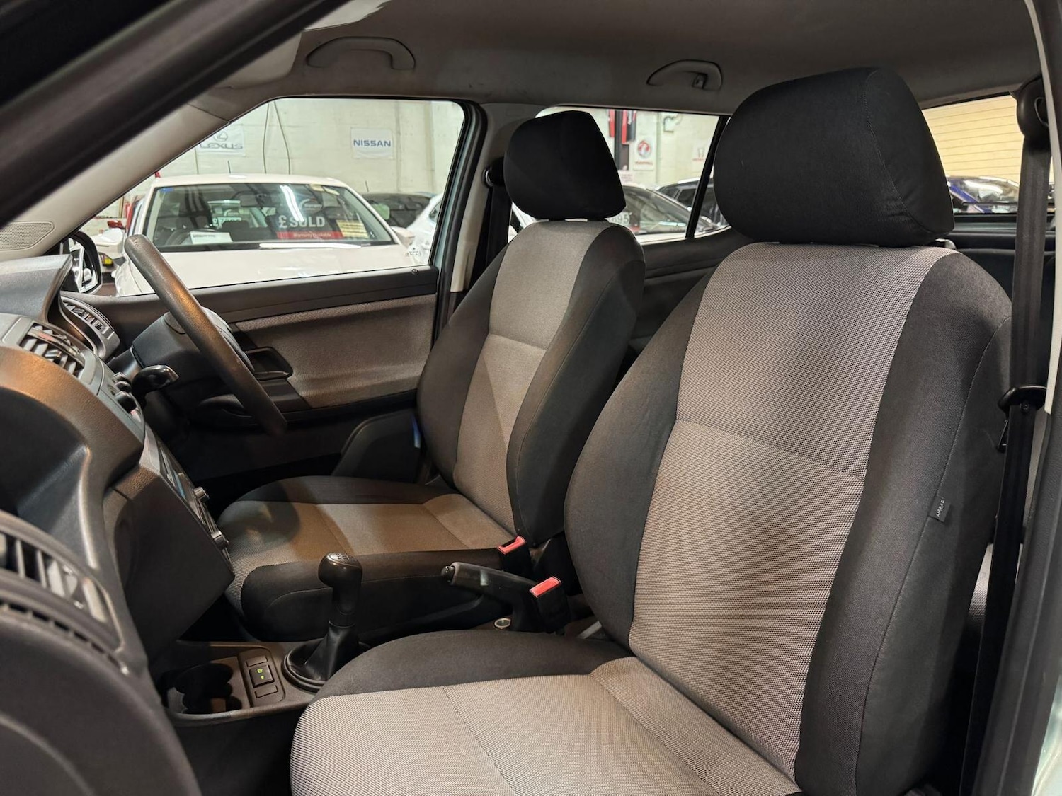 Used Skoda Fabia 2010 for sale - 77883072: Photo 29