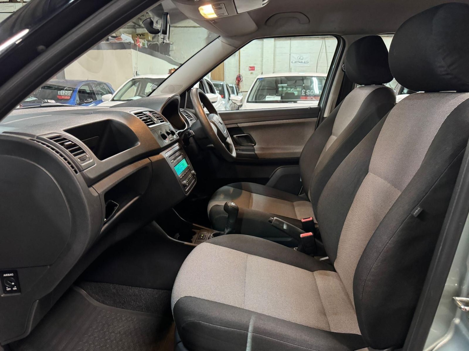 Used Skoda Fabia 2010 for sale - 77883072: Photo 30