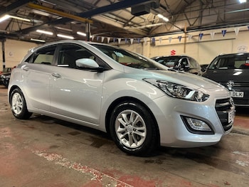 2016 (16) - 1.6 CRDi Blue Drive SE Nav 5dr