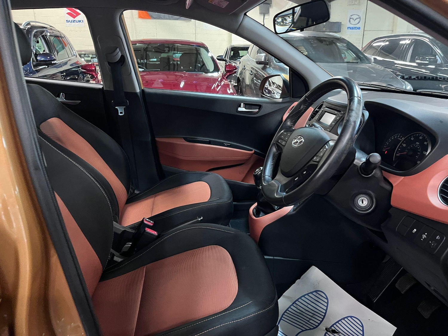 Used Hyundai i10 2014 for sale - 76865410: Photo 14