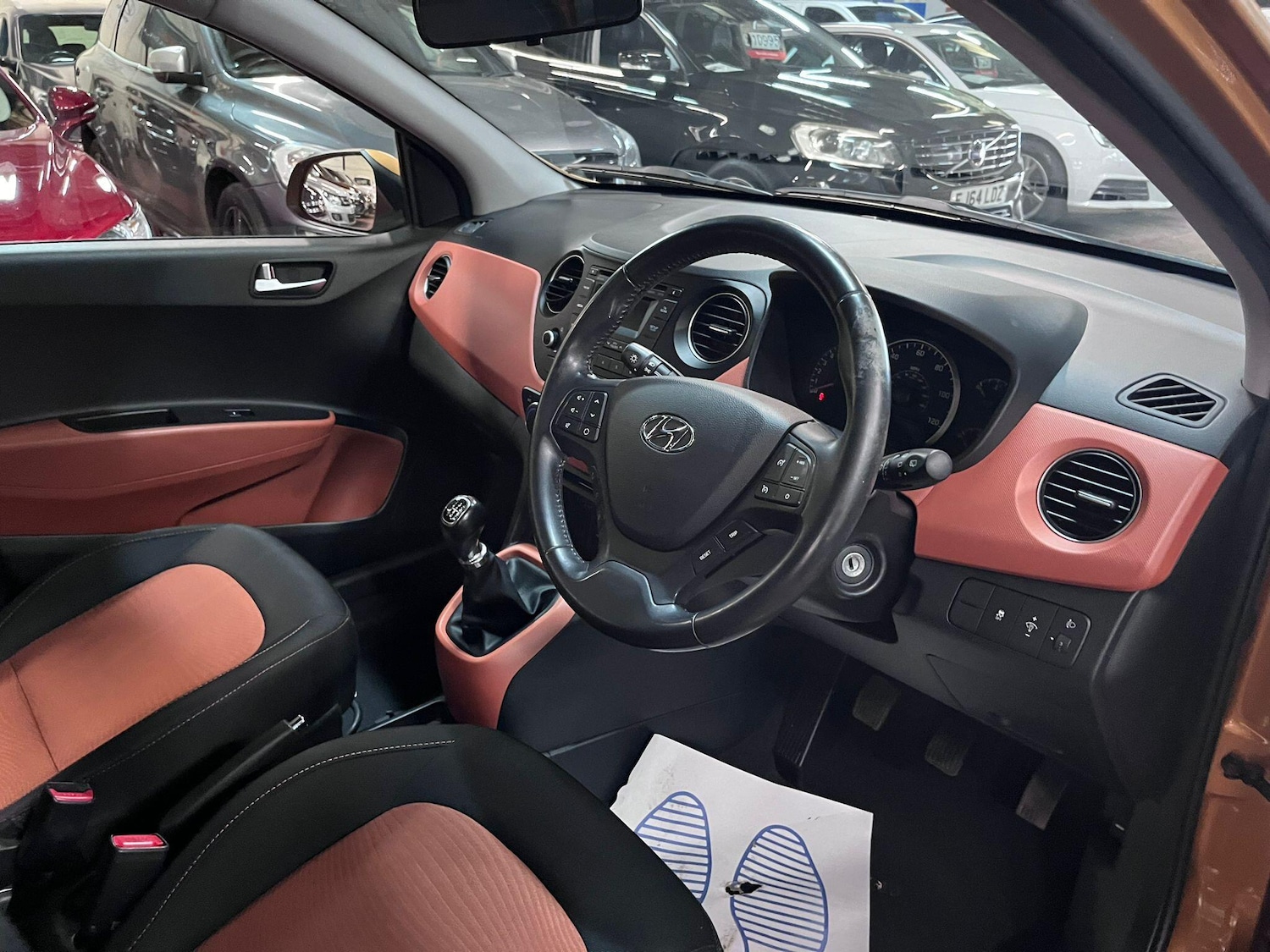 Used Hyundai i10 2014 for sale - 76865410: Photo 15