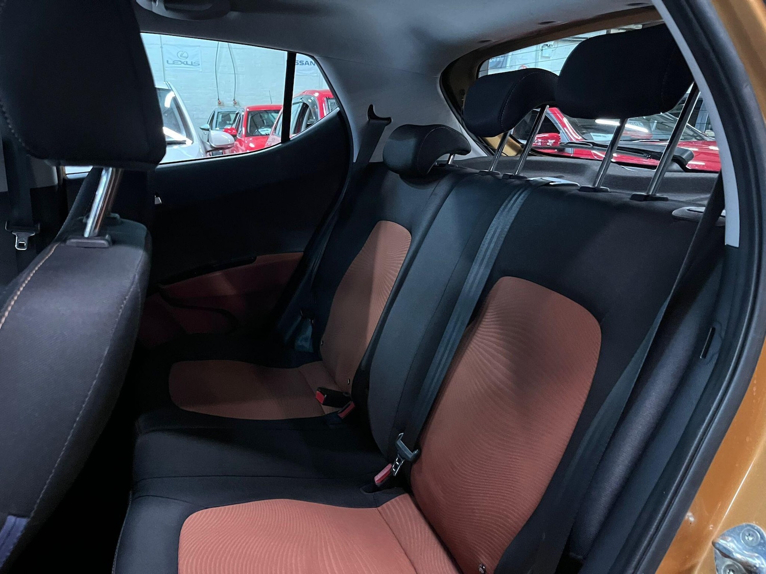 Used Hyundai i10 2014 for sale - 76865410: Photo 24