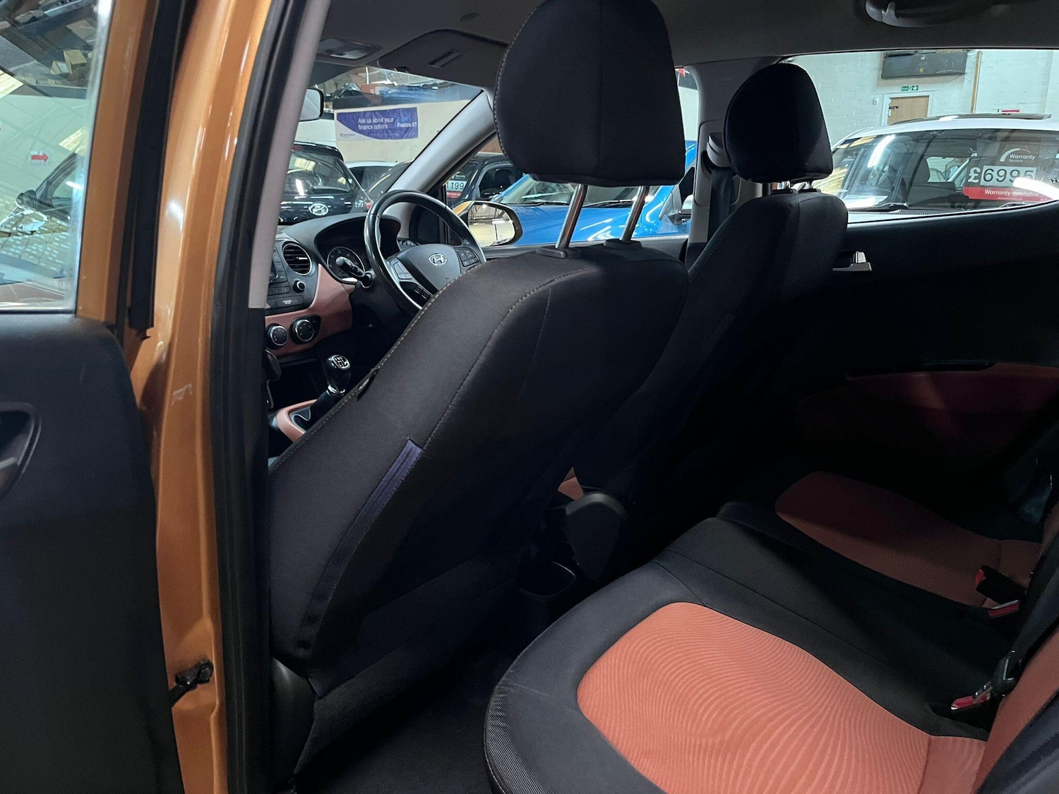 Used Hyundai i10 2014 for sale - 76865410: Photo 25