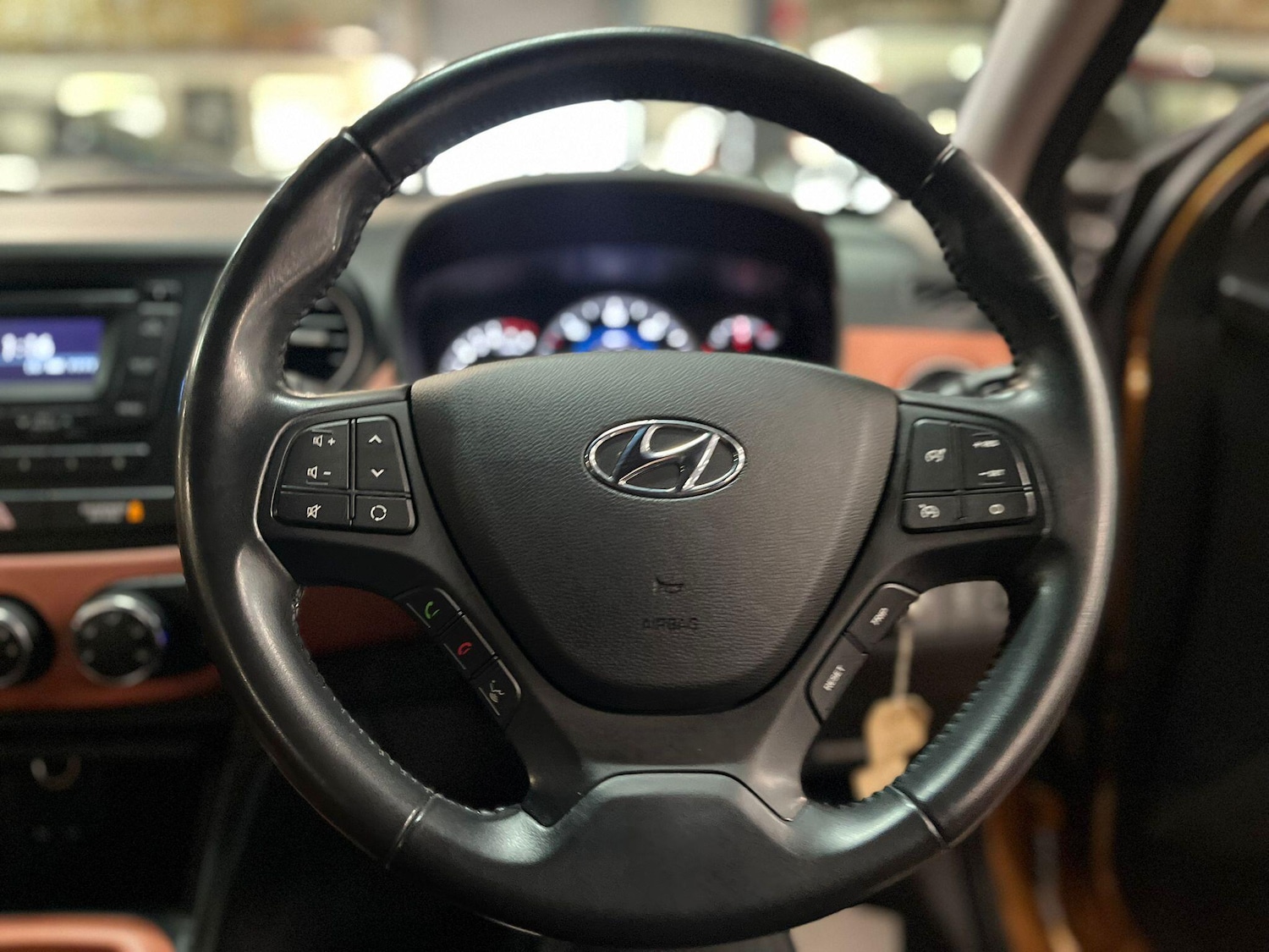 Used Hyundai i10 2014 for sale - 76865410: Photo 26