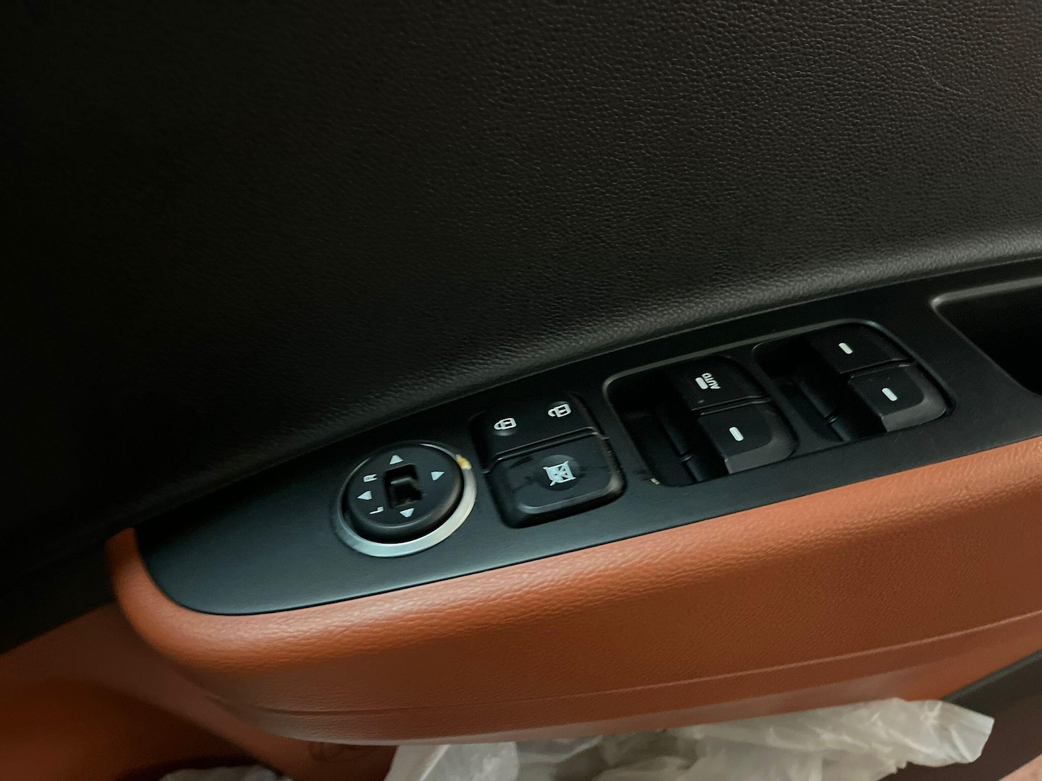 Used Hyundai i10 2014 for sale - 76865410: Photo 30