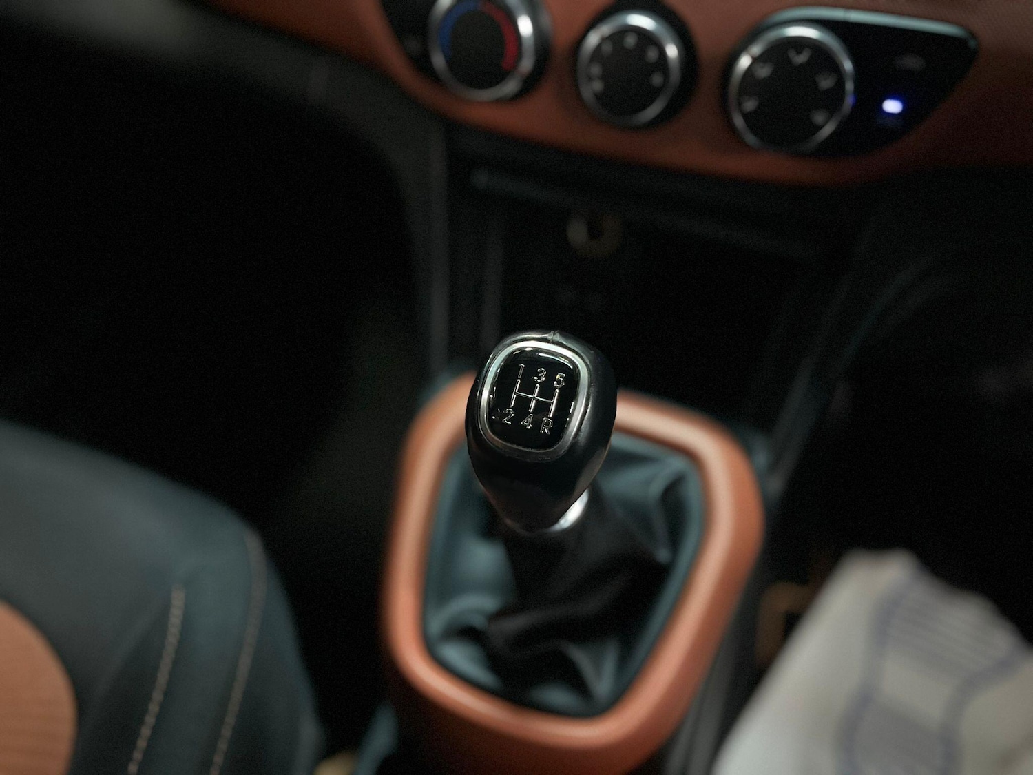 Used Hyundai i10 2014 for sale - 76865410: Photo 36