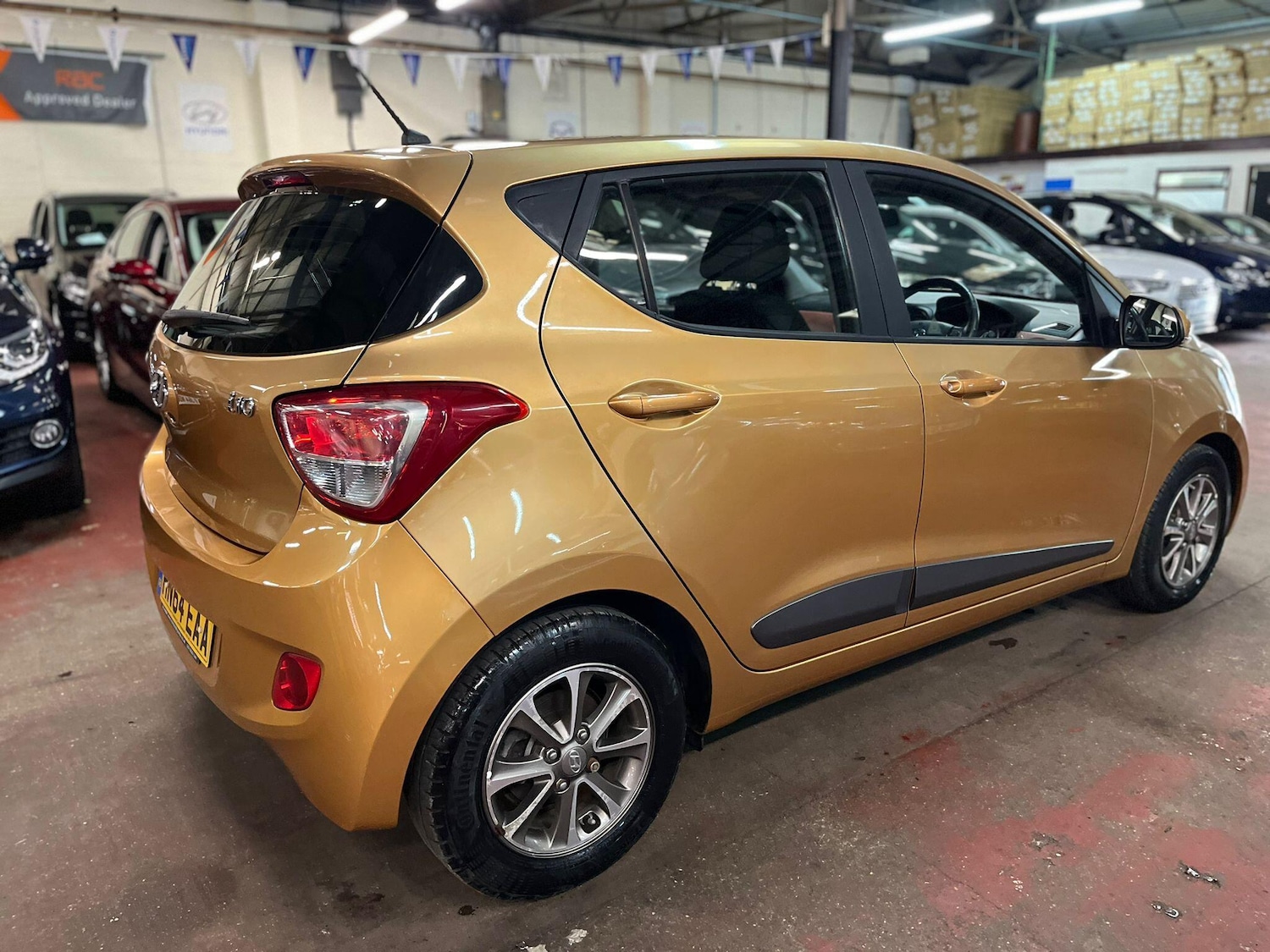 Used Hyundai i10 2014 for sale - 76865410: Photo 6