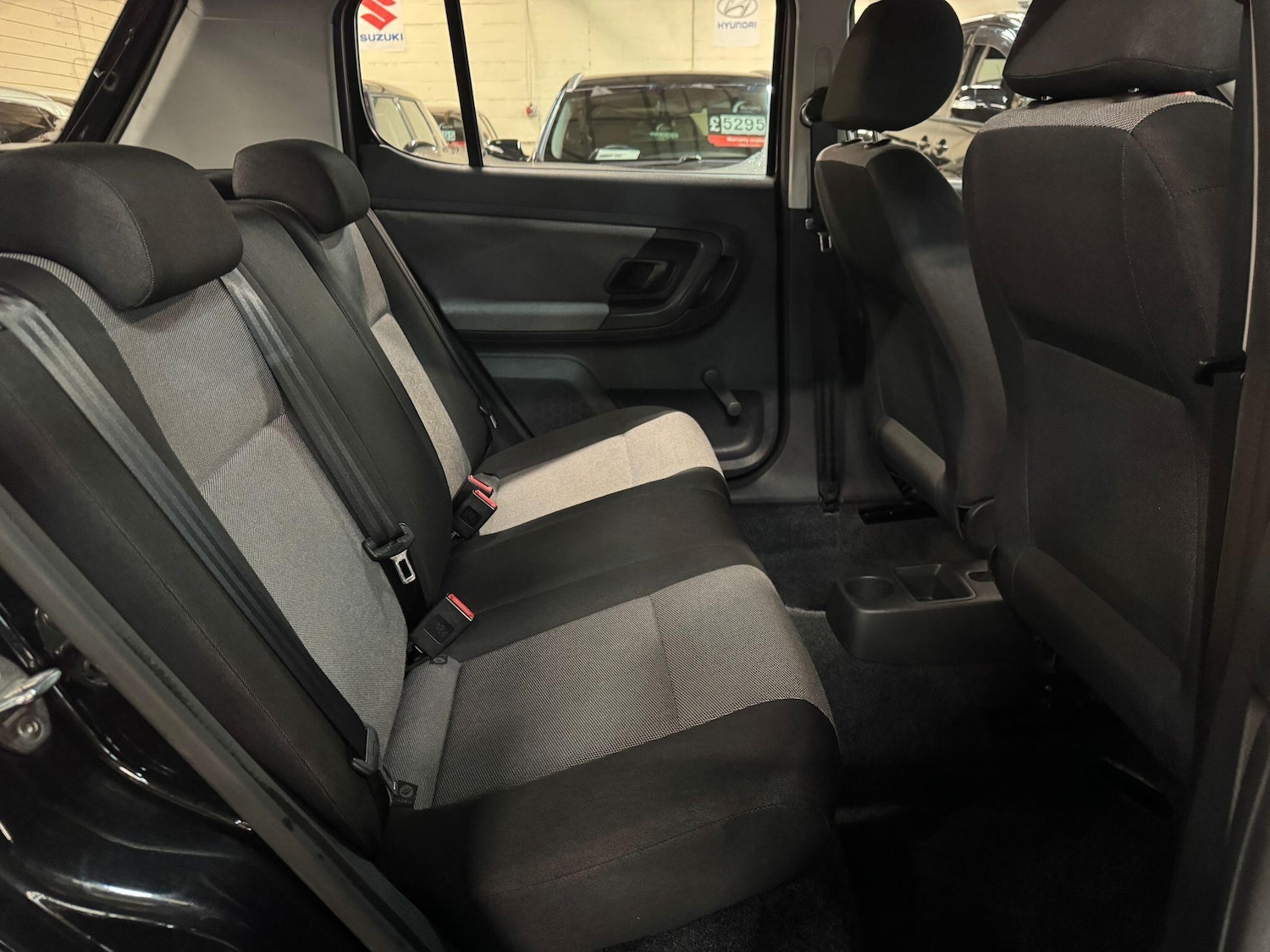 Used Skoda Fabia 2014 for sale - 77330639: Photo 16