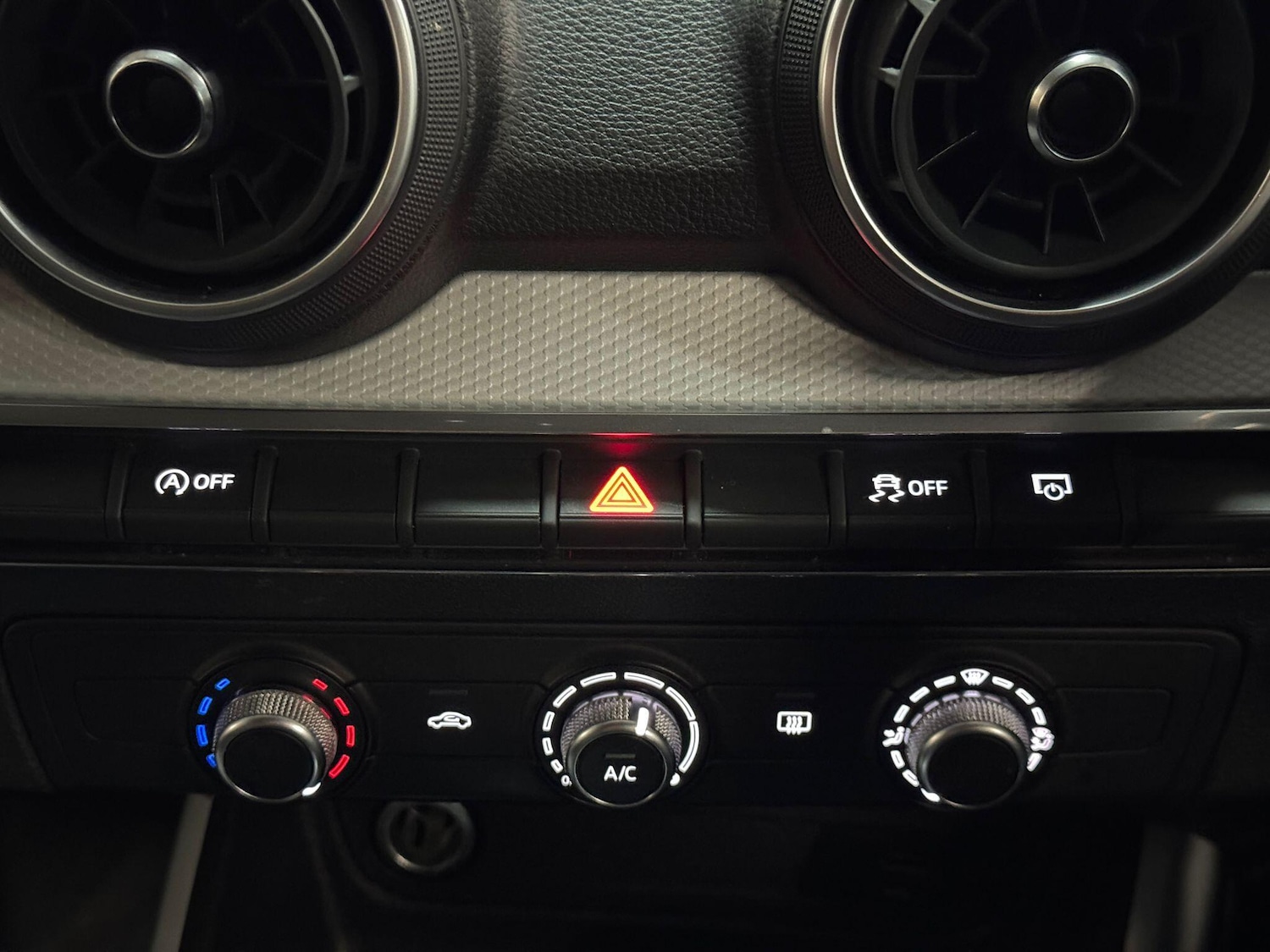 Used Audi Q2 2020 for sale - 76397854: Photo 35