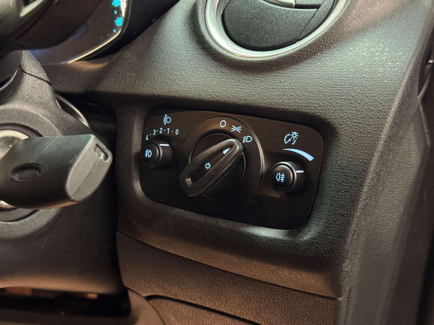 Used Ford Fiesta 2015 for sale - 76993437: Photo 27