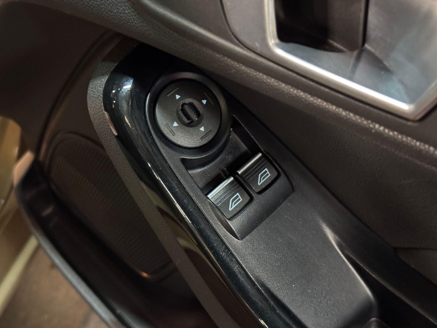 Used Ford Fiesta 2015 for sale - 76993437: Photo 28