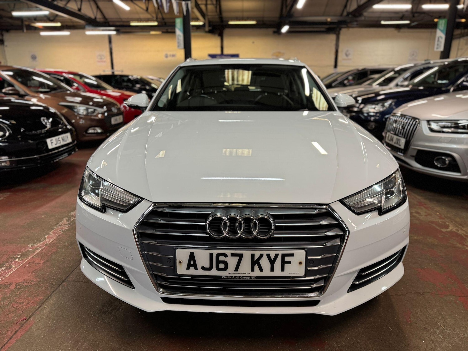 Used Audi A4 Avant 2018 for sale - 76658693: Photo 2