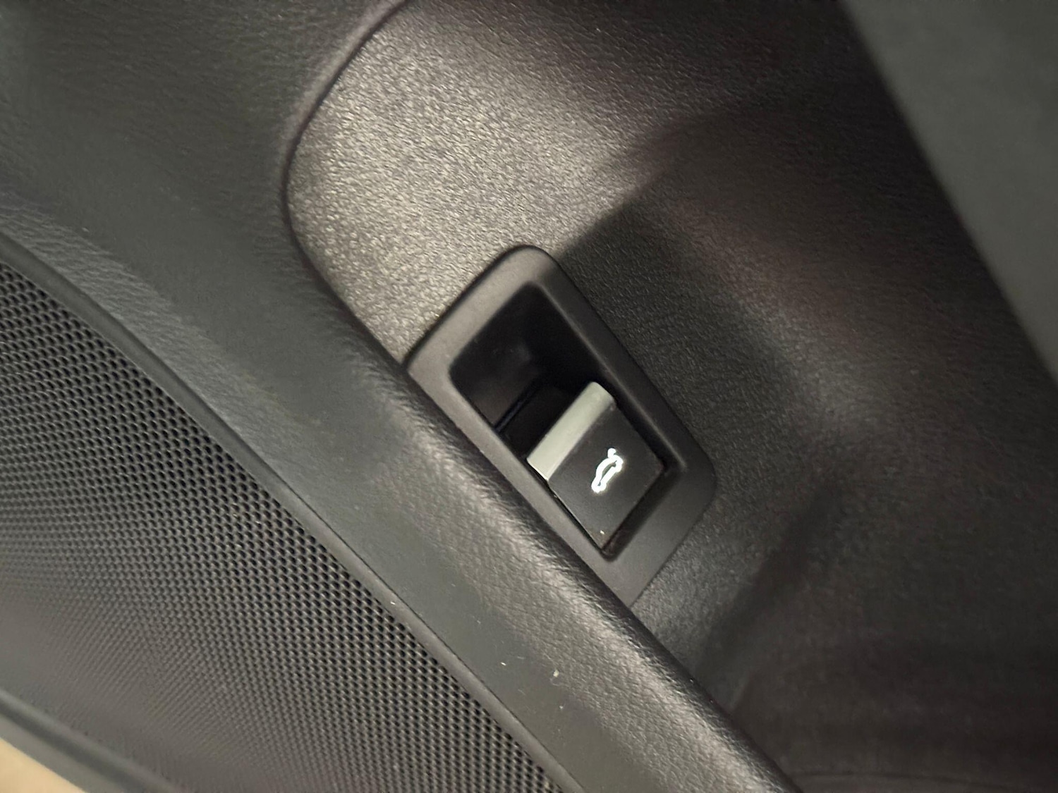 Used Audi A4 Avant 2018 for sale - 76658693: Photo 34