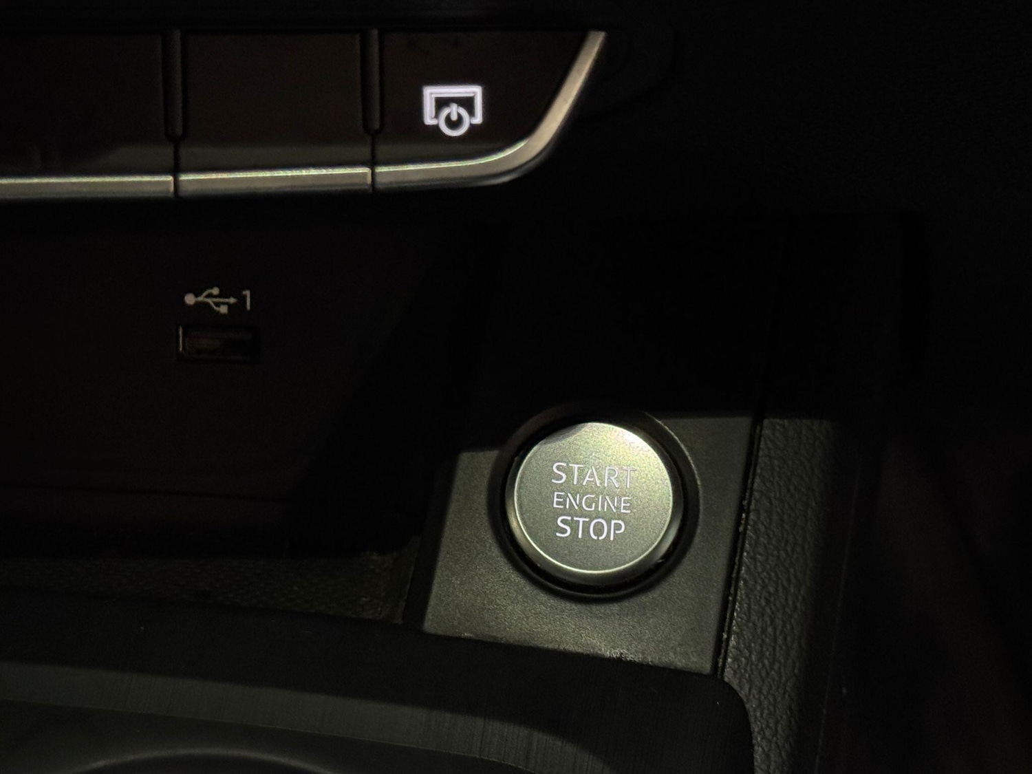 Used Audi A4 Avant 2018 for sale - 76658693: Photo 43