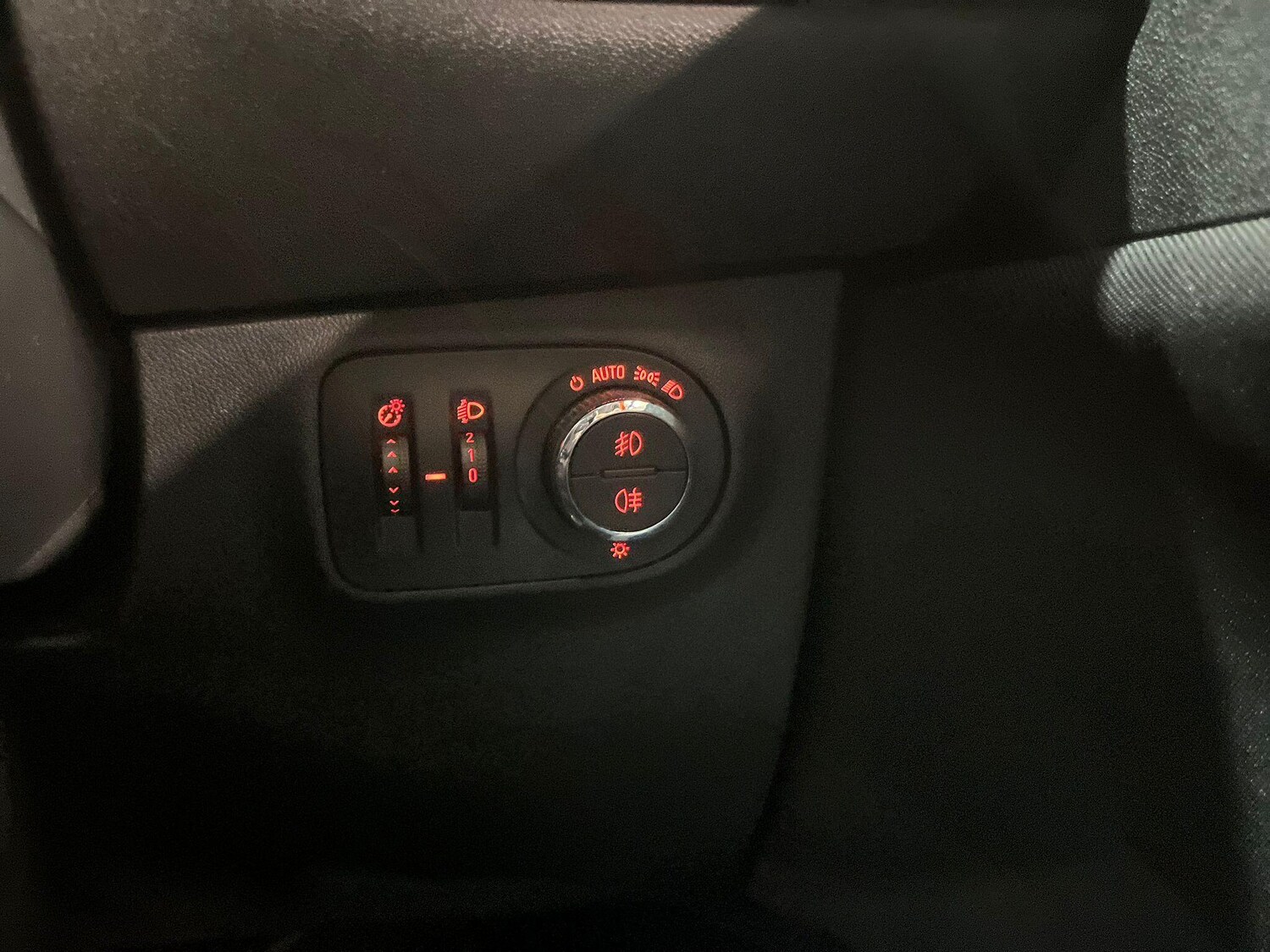 Used Vauxhall Corsa 2015 for sale - 76239818: Photo 27