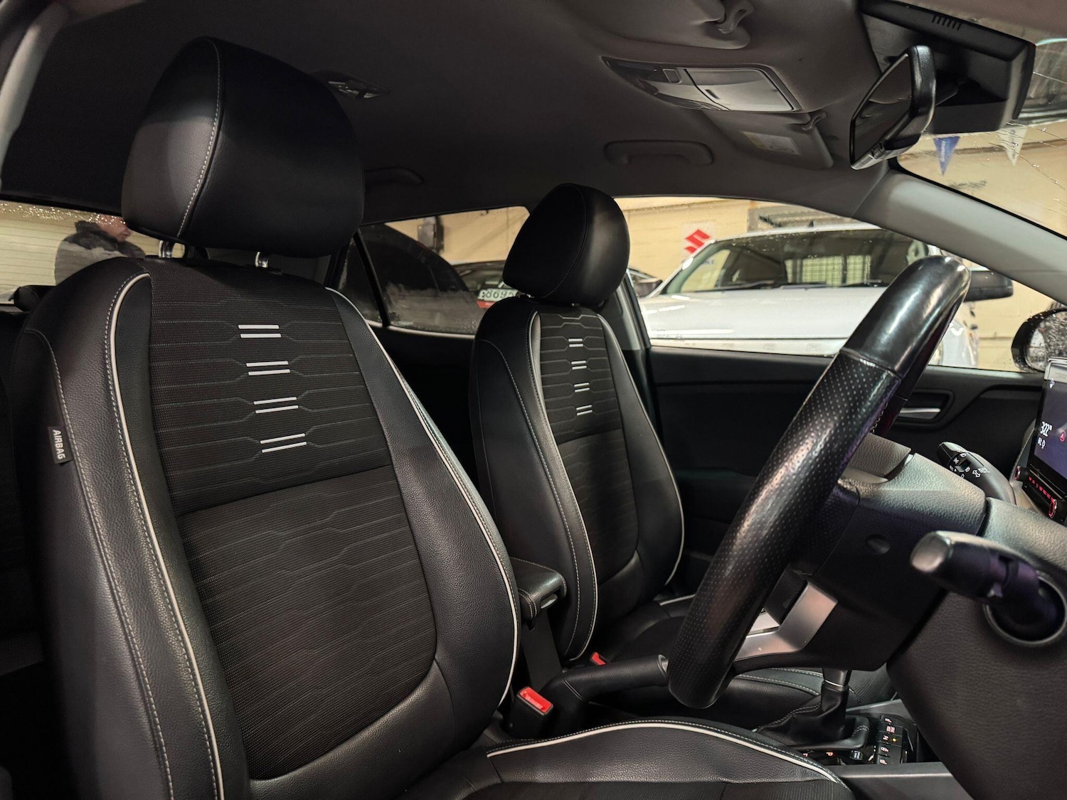 Used Kia Stonic 2021 for sale - 77215925: Photo 13