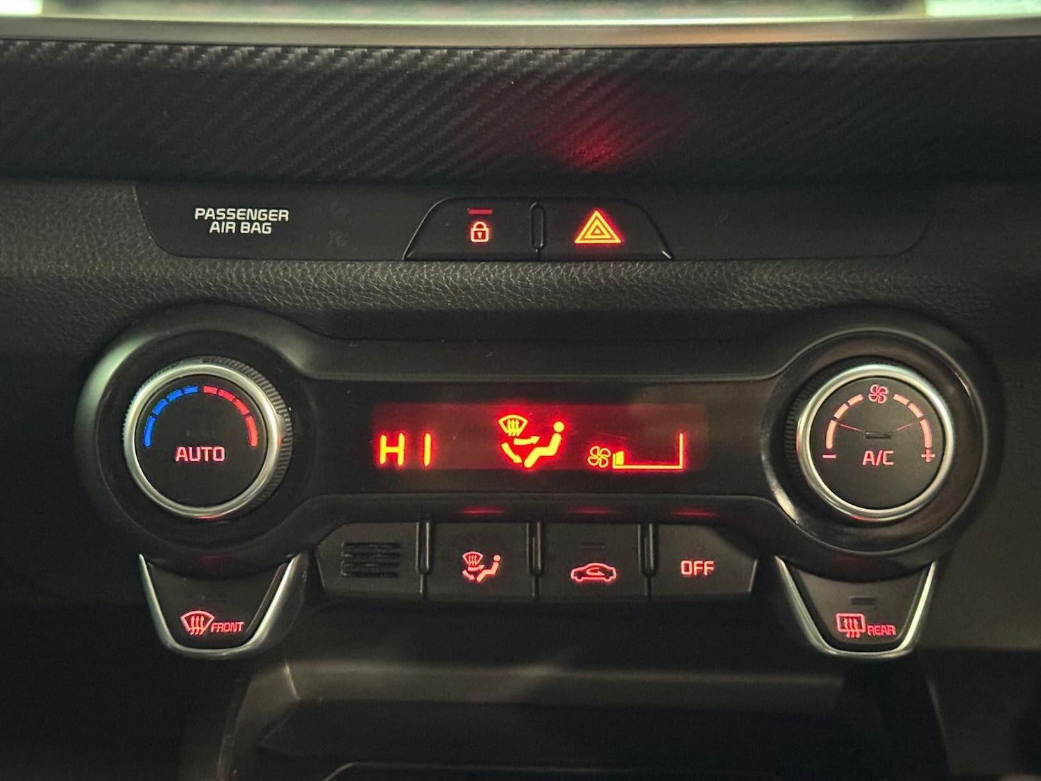 Used Kia Stonic 2021 for sale - 77215925: Photo 37