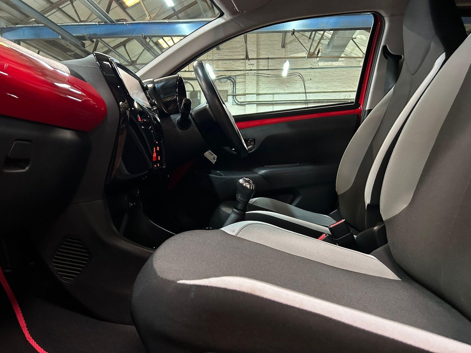 Used Toyota AYGO 2018 for sale - 76742338: Photo 11