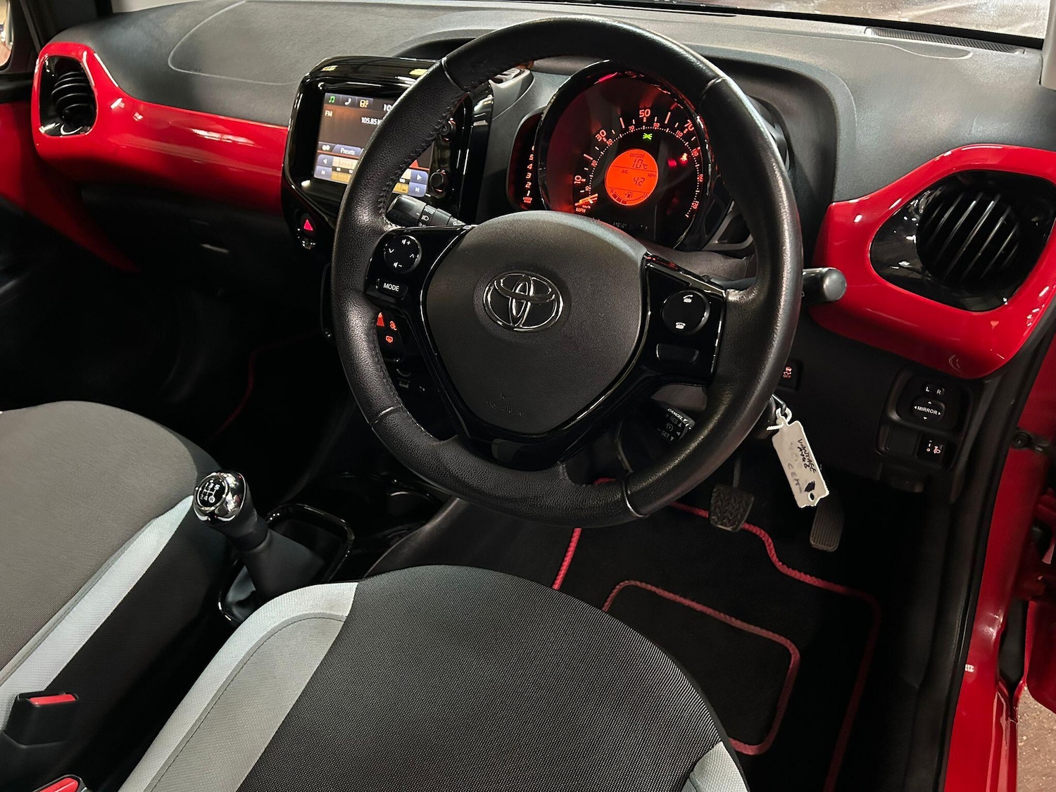 Used Toyota AYGO 2018 for sale - 76742338: Photo 15