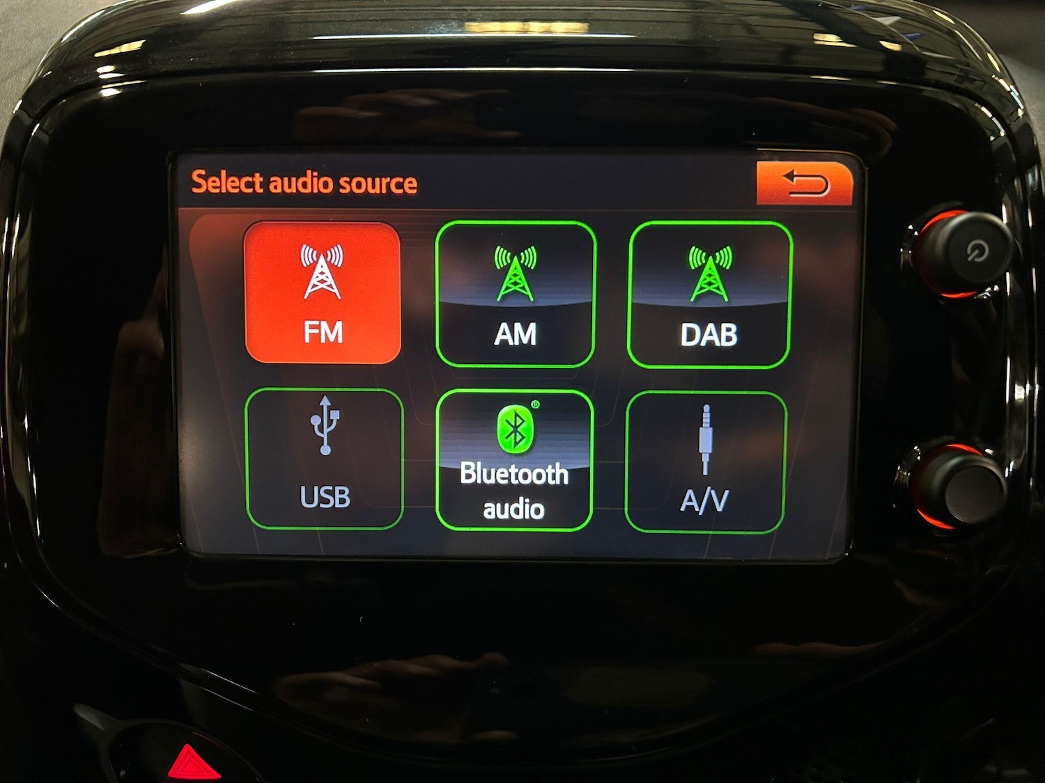 Used Toyota AYGO 2018 for sale - 76742338: Photo 27