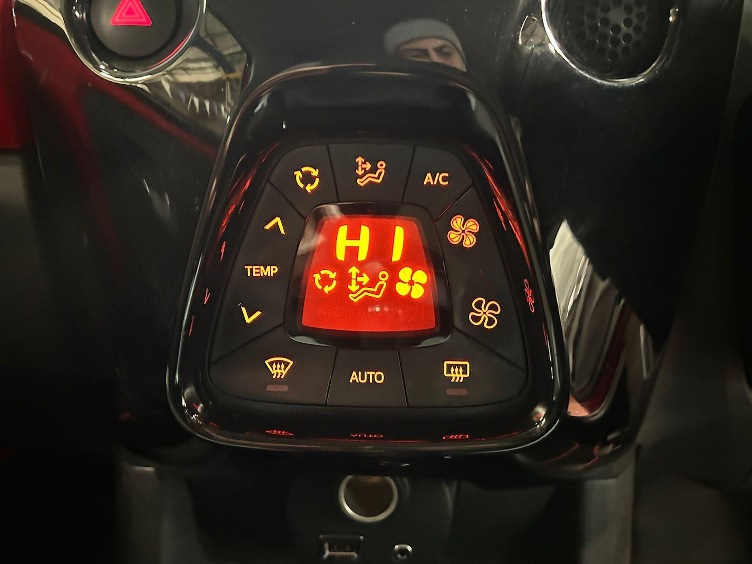 Used Toyota AYGO 2018 for sale - 76742338: Photo 29