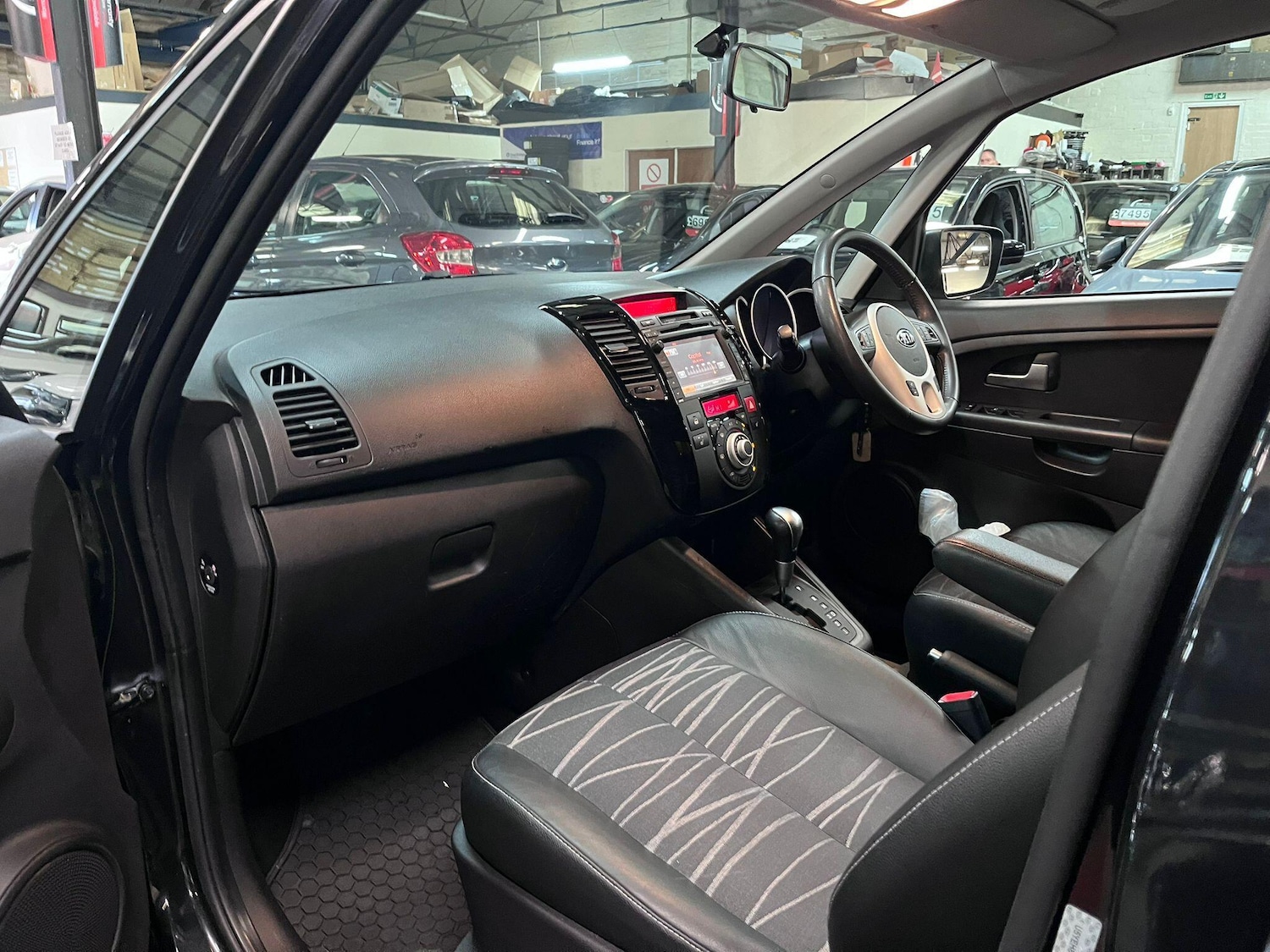 Used Kia Venga 2013 for sale - 77439744: Photo 19