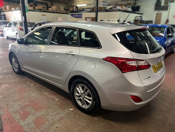 Used Hyundai i30 2013 for sale - 76440809: Photo