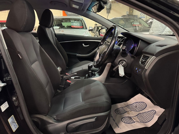 Used Hyundai i30 2015 for sale - 76042592: Photo 11