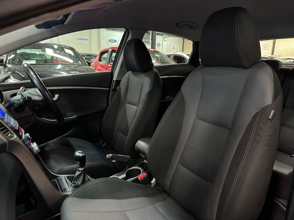 Used Hyundai i30 2015 for sale - 76042592: Photo 16