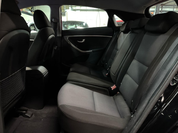 Used Hyundai i30 2015 for sale - 76042592: Photo 20