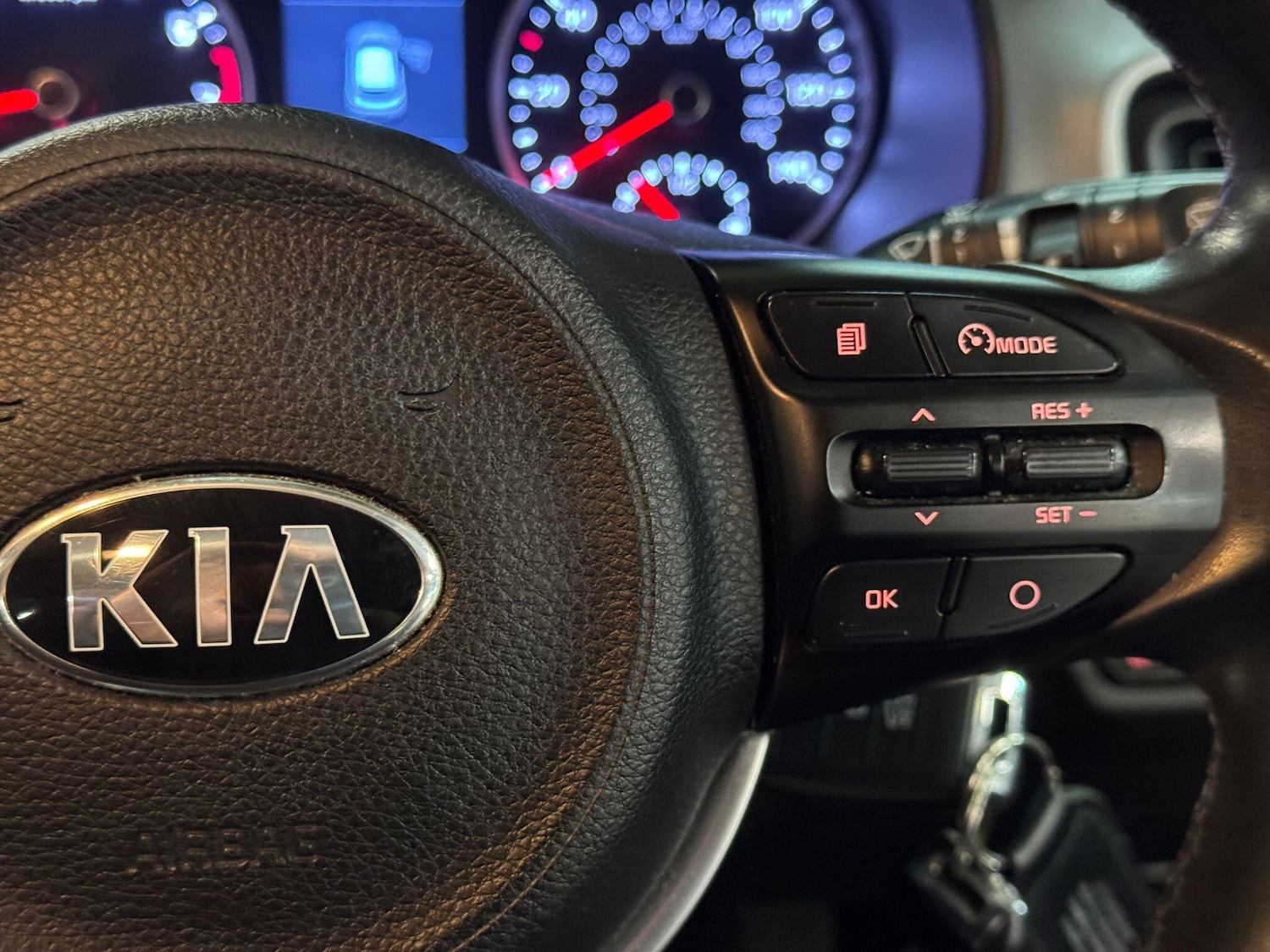 Used Kia Stonic 2018 for sale - 77883026: Photo 19