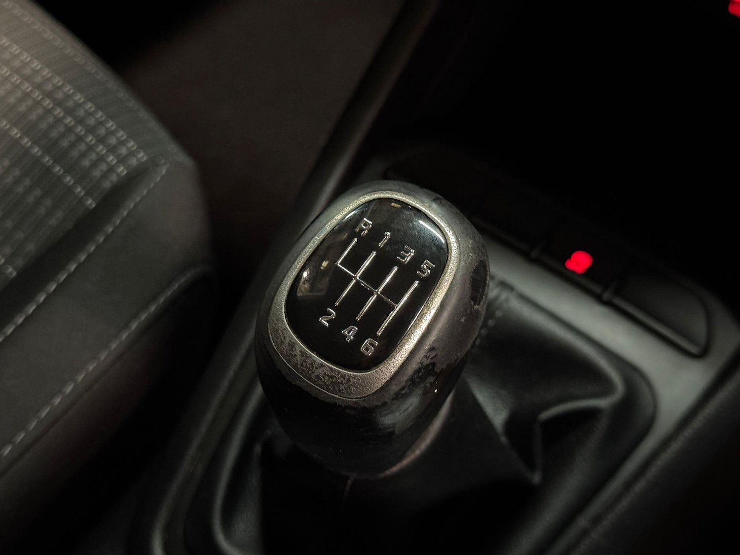 Used Kia Stonic 2018 for sale - 77883026: Photo 26