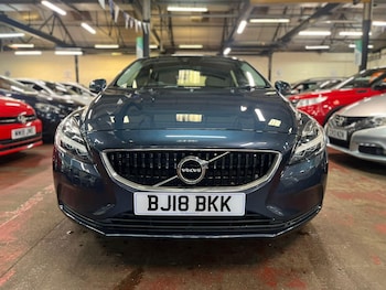 Used Volvo V40 2018 for sale - 75781228: Photo