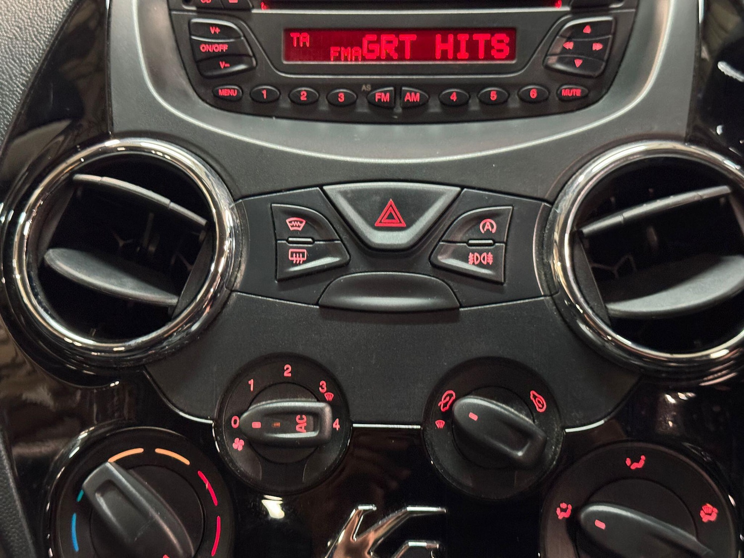 Used Ford Ka 2014 for sale - 76585275: Photo 24