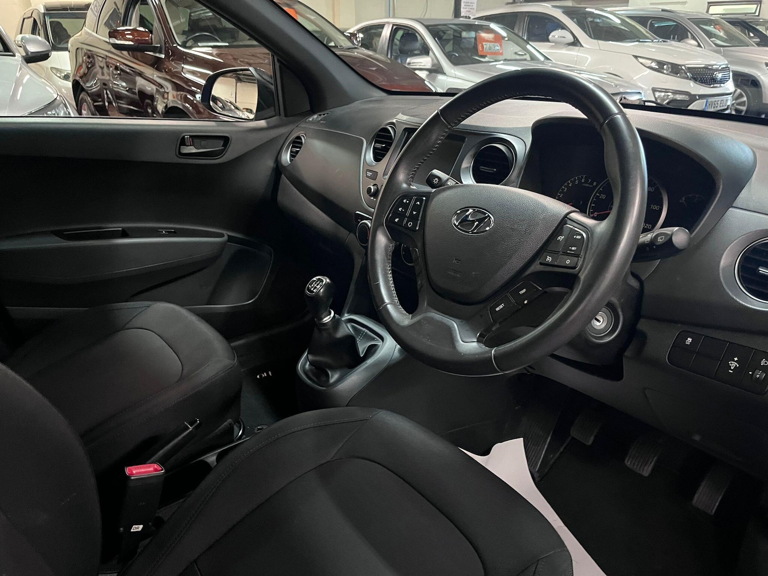 Used Hyundai i10 2018 for sale - 75977309: Photo 14