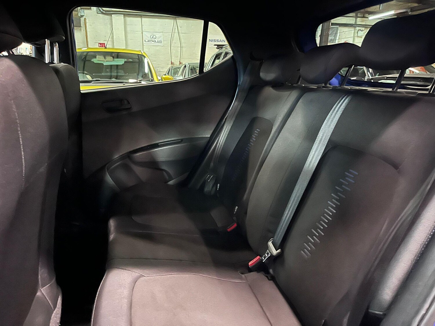 Used Hyundai i10 2018 for sale - 75977309: Photo 20
