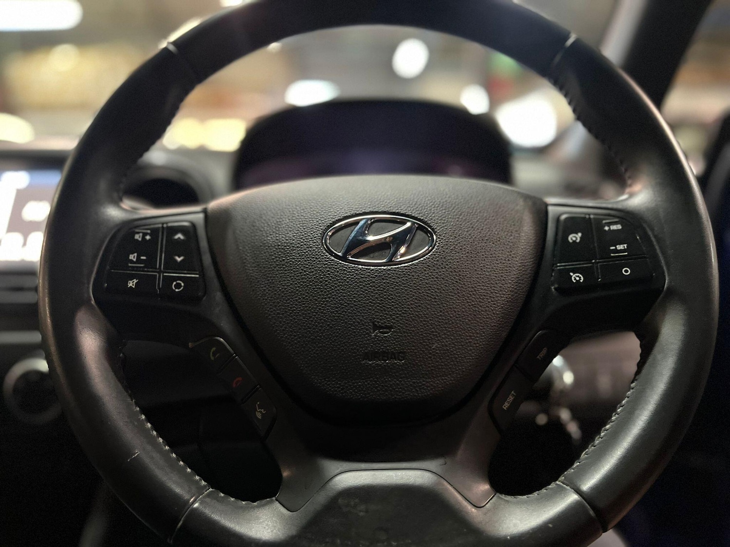 Used Hyundai i10 2018 for sale - 75977309: Photo 22