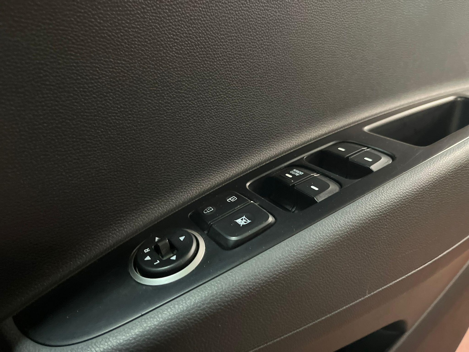 Used Hyundai i10 2018 for sale - 75977309: Photo 26