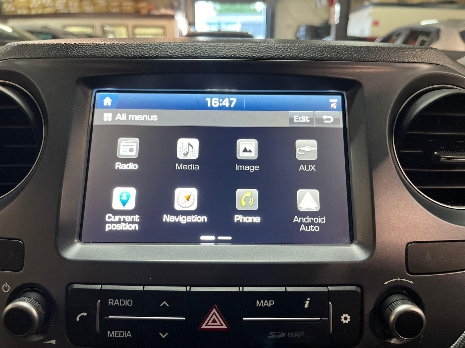 Used Hyundai i10 2018 for sale - 75977309: Photo 28