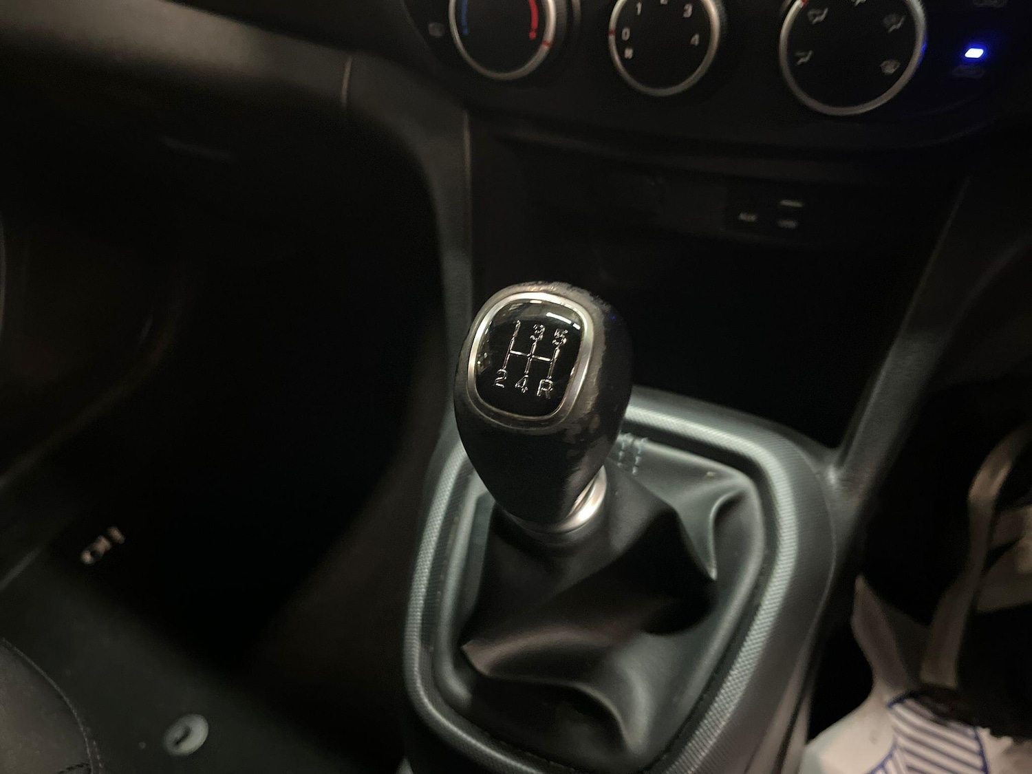 Used Hyundai i10 2018 for sale - 75977309: Photo 31