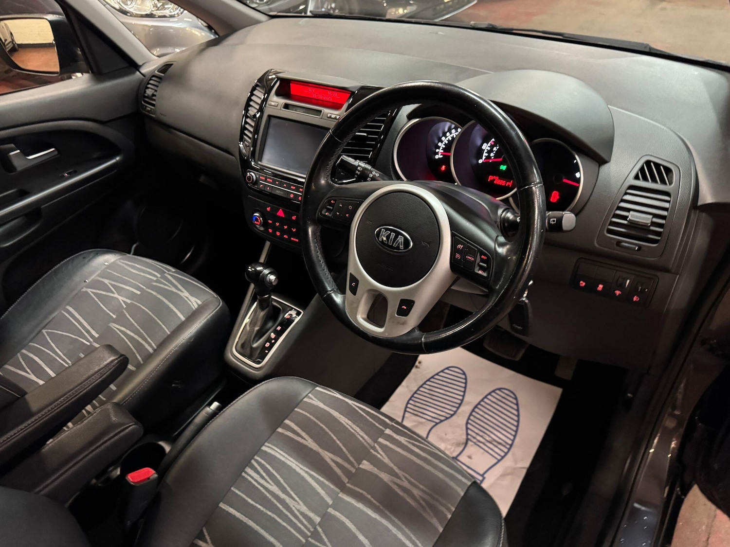Used Kia Venga 2017 for sale - 76432923: Photo 12