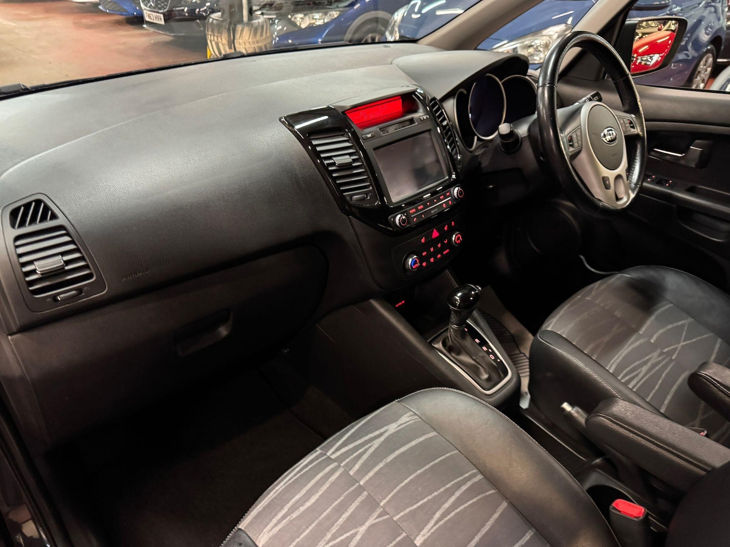 Used Kia Venga 2017 for sale - 76432923: Photo 13