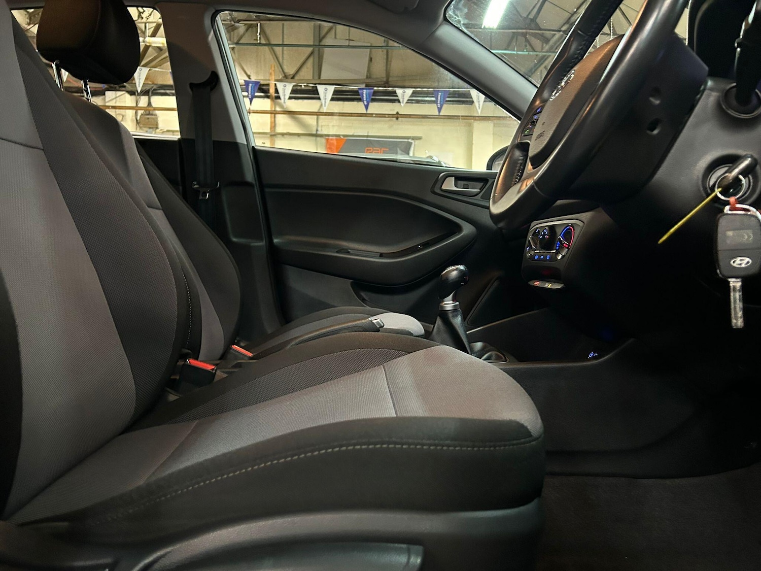 Used Hyundai i20 2018 for sale - 76472665: Photo 12