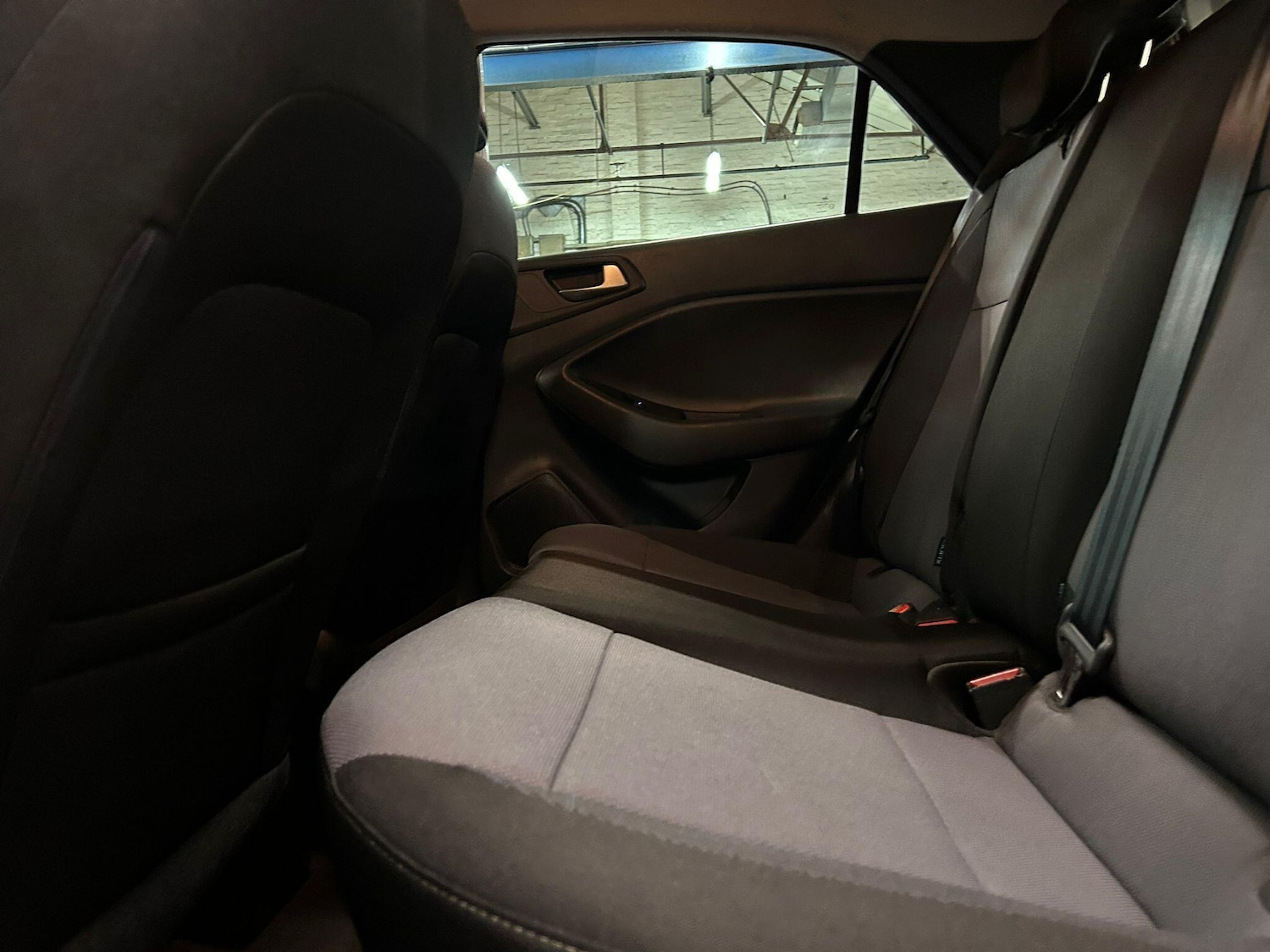 Used Hyundai i20 2018 for sale - 76472665: Photo 21