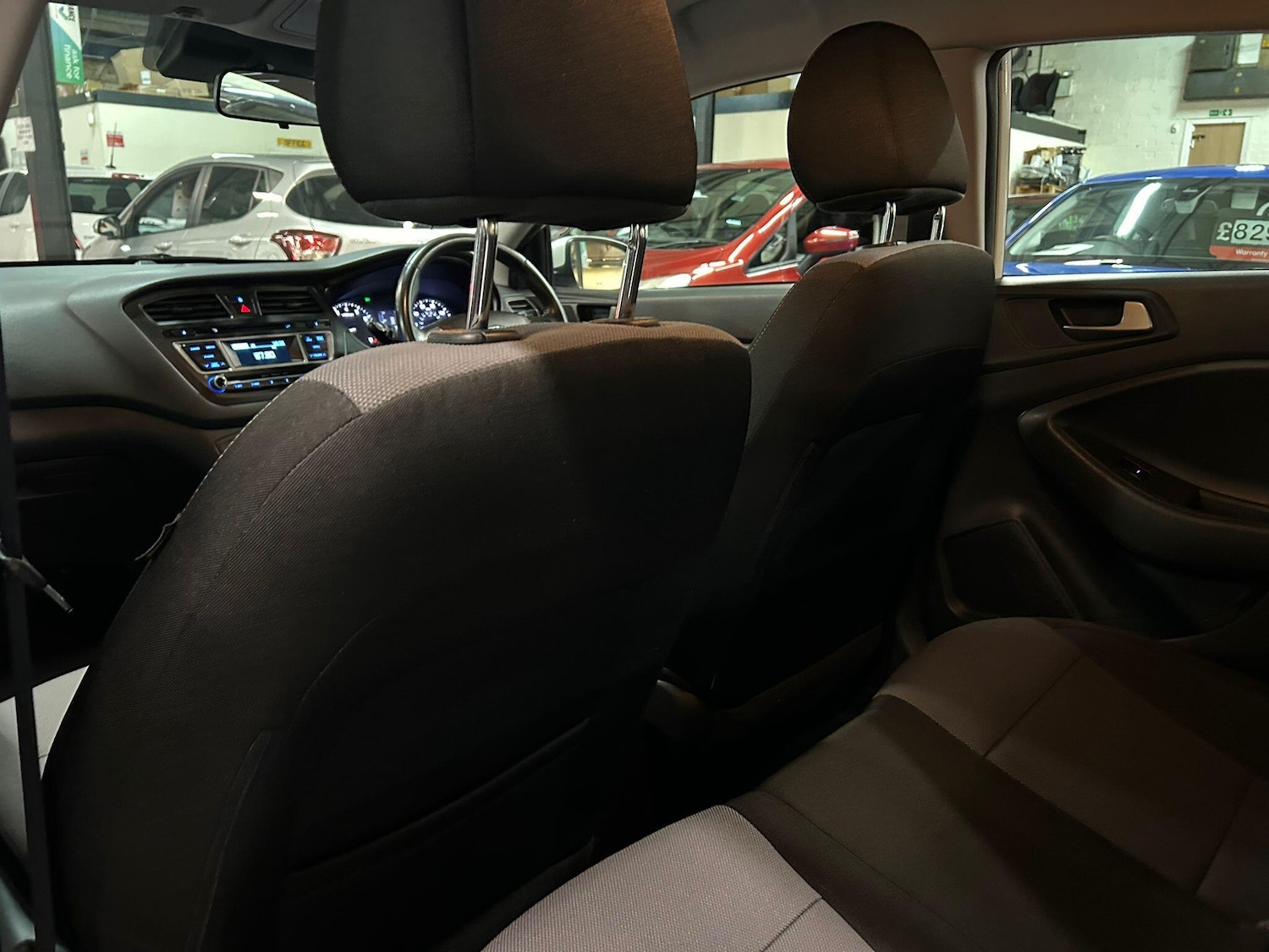 Used Hyundai i20 2018 for sale - 76472665: Photo 23