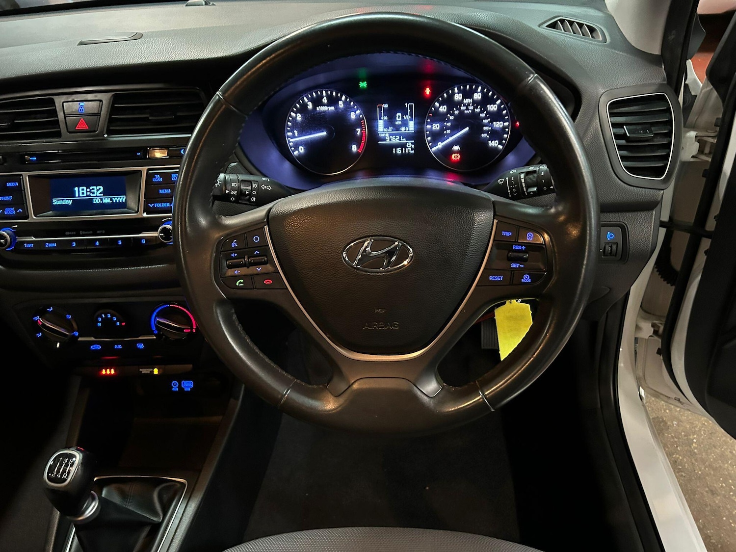 Used Hyundai i20 2018 for sale - 76472665: Photo 26