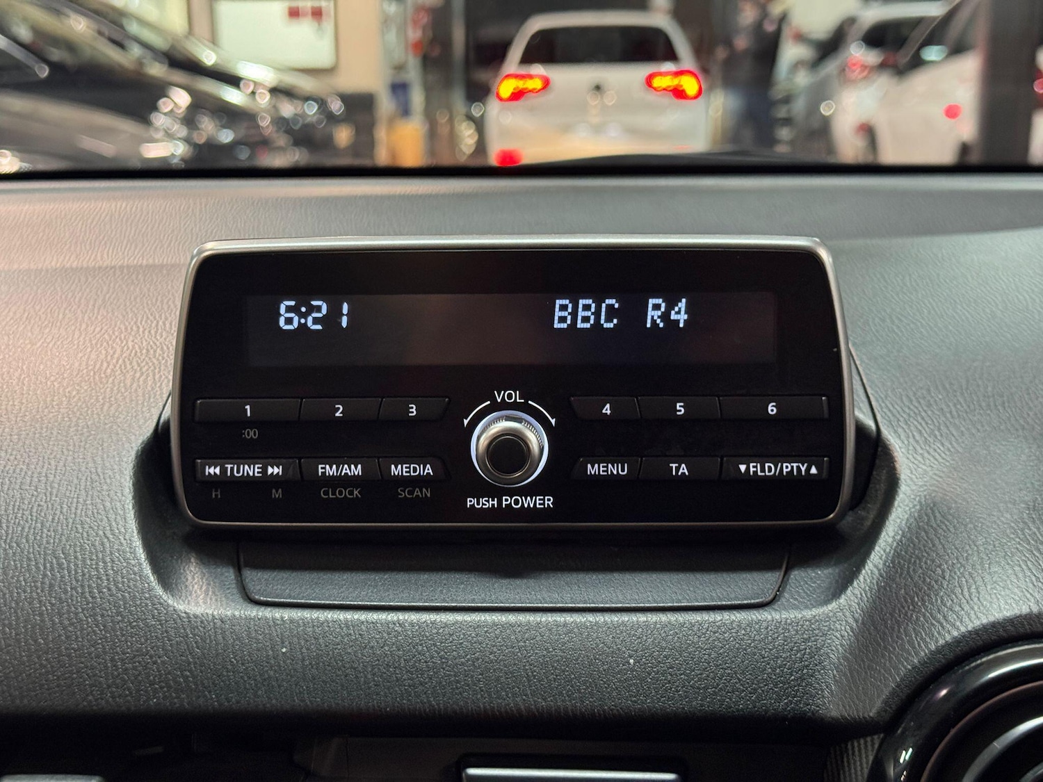 Used Mazda Mazda2 2017 for sale - 76425418: Photo 32