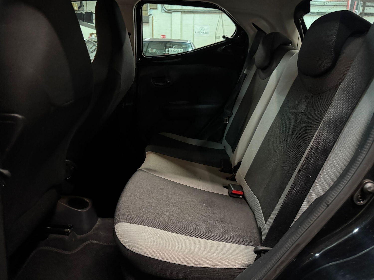 Used Toyota AYGO 2015 for sale - 77175452: Photo 19