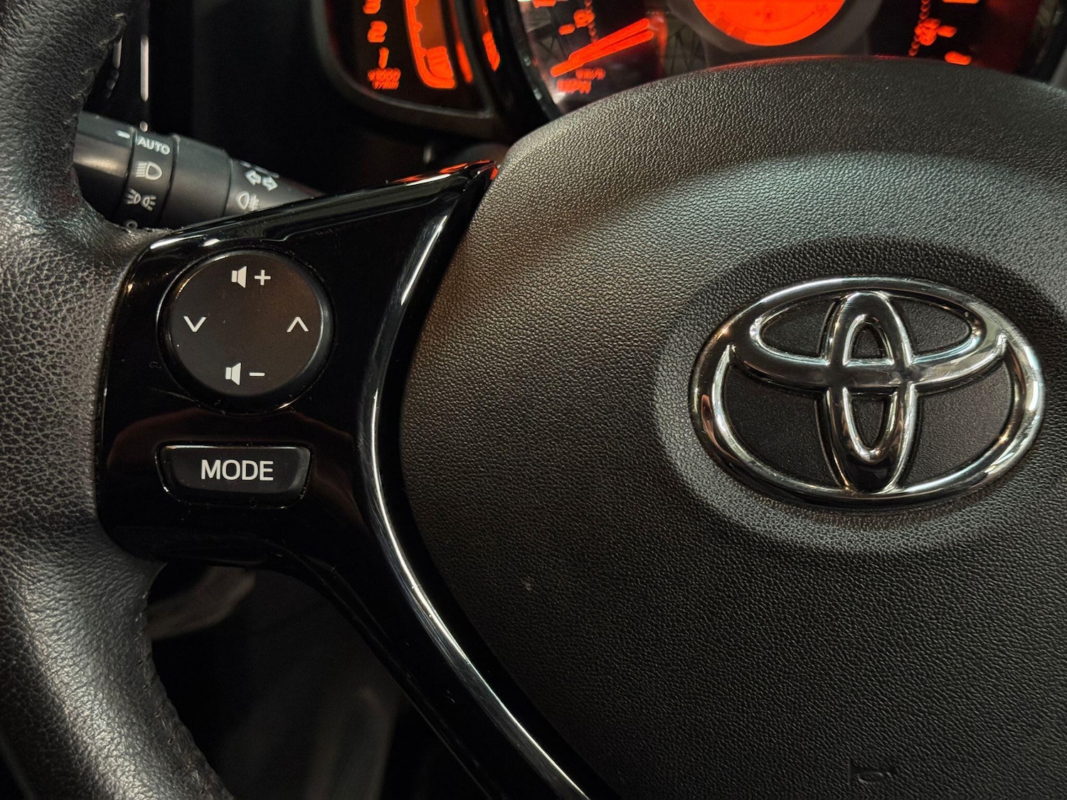 Used Toyota AYGO 2015 for sale - 77175452: Photo 25