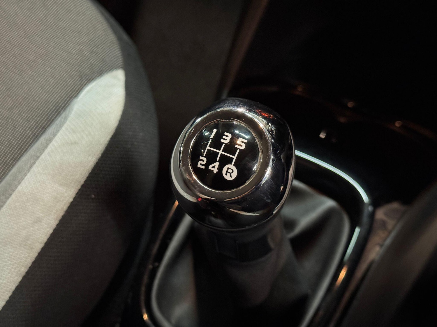 Used Toyota AYGO 2015 for sale - 77175452: Photo 37